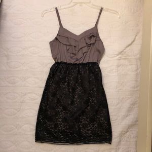 Lace detailed party dress